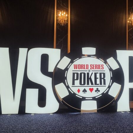 Ergebnisse  13:08 WSOP Tag 19: Weiss und Pauli vorn im Razz, Mullur Chipleader im 250K Super High Roller